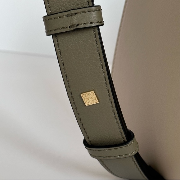 Loewe Small Hammock Bag in Classic Calfskin Tricolor Clay Green/Dusty Beige - Picture 11 of 15